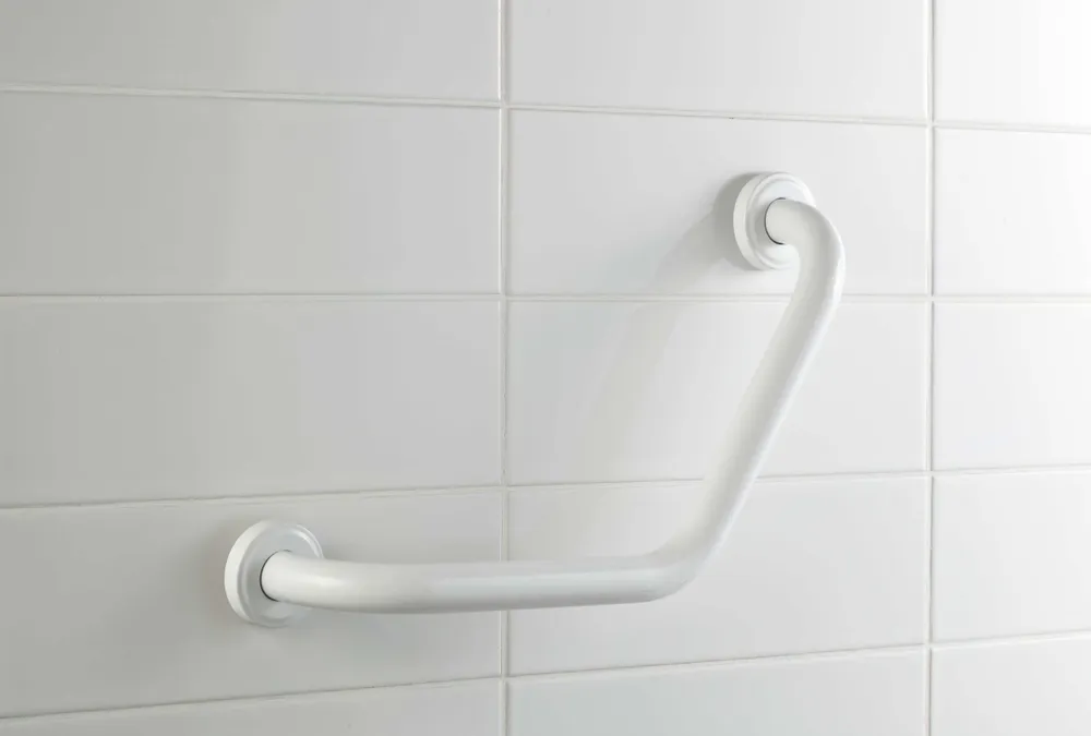  Angled bath and shower grab rail 135°